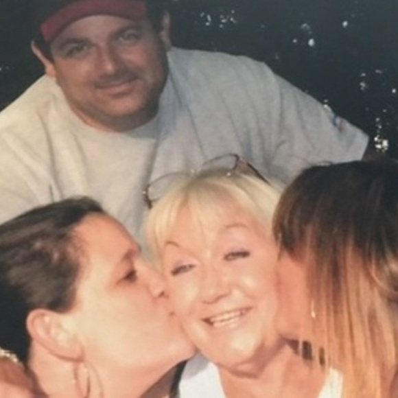 Meet your Posher, Sheila - Picture 3 of 14